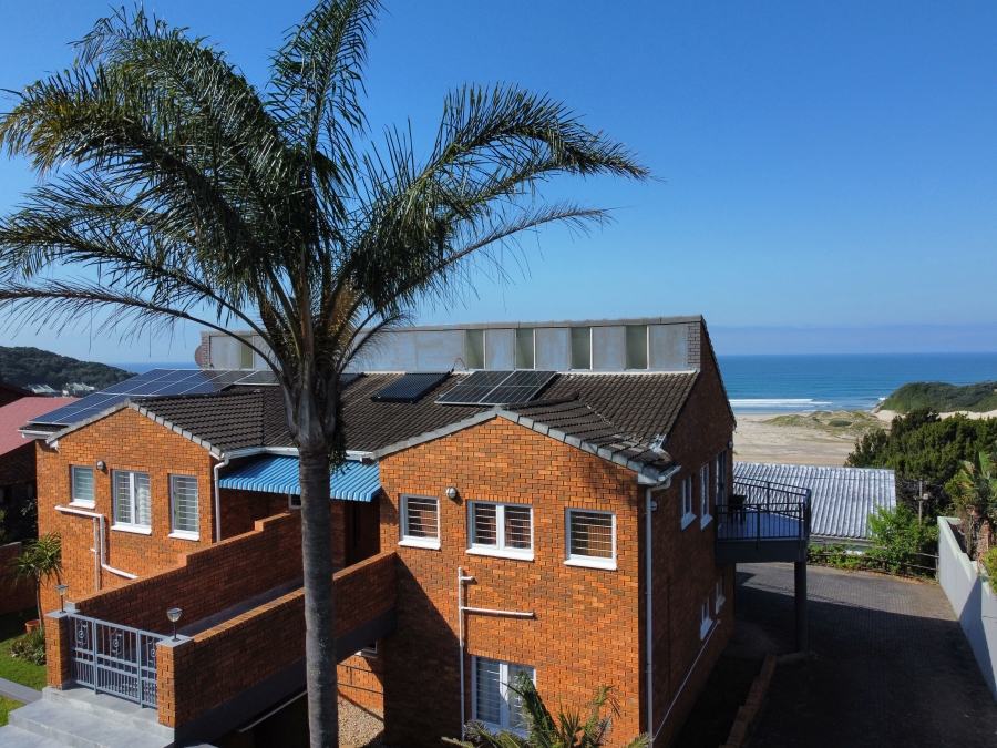 6 Bedroom Property for Sale in Cintsa East Eastern Cape